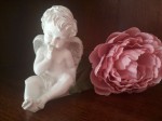 Anjel, polyresin 10cm biely