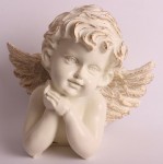 Anjel polyresin krémovo-zlatý 12cm