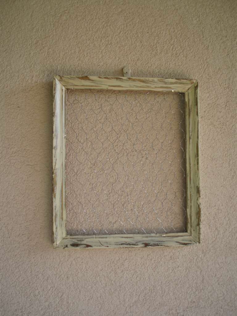 Rám s pletivom 27x31x2 (š.v.h.)